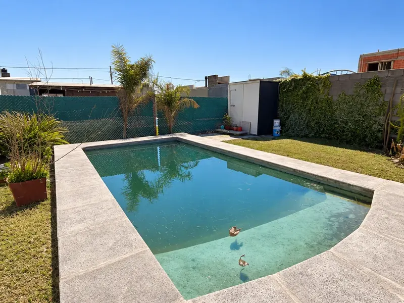 Terreno de 263,45 m² con pileta y baño, en Eco Pueblo, Alvear. Escriturado