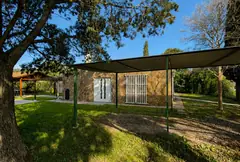 Casa con pileta, galería y parque sobre terreno de 739 m² en Pueblo Esther — imagen 3