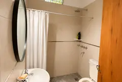 Casa con pileta, galería y parque sobre terreno de 739 m² en Pueblo Esther — imagen 10