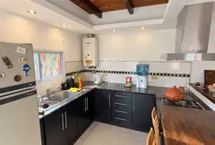 Casa de dos plantas con parque, piscina y cochera para dos vehículos: en Parque Vernazza, Pueblo Esther — imagen 5