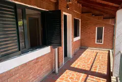Casa de pasillo con amplio patio y parrillero – Zona Sur de Rosario — imagen 17