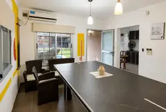 Casa de tres dormitorios con pileta y quincho a metros del río — imagen 4