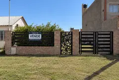 Terreno de 263,45 m² con pileta y baño, en Eco Pueblo, Alvear. Escriturado — imagen 5