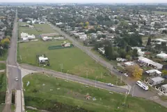 Terrenos en Pueblo Esther a metros del río, con escritura inmediata y todos los Servicios — imagen 14